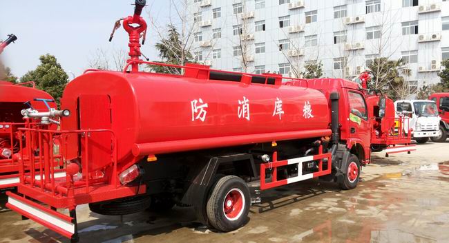 �|�L(f��ng)�����������ˮ܇(ch��)��6-8T��һ܇(ch��)������������������܇(ch��)��ͬ�r(sh��)���ھG����ˮ܇(ch��)����һ��๦��������܇(ch��)������܇(ch��)���ܣ�ԓ܇(ch��)���b�˺���ʽ������������������1.0 Mpa���ڰl(f��)�����(z��i)�r(sh��)����(d��ng)���������P(gu��n)�]��ˮ�����y�T(m��n)������������������_(d��)45�����ϣ�������������������h(yu��n)�����ɜ����